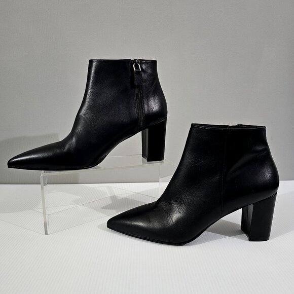 Stuart Weitzman Linsi Zip Ankle Bootie Women Shoe Black Leather Boot Size 8 - Picture 2 of 14